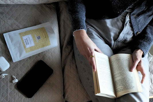Intermezzo: un respiro en tu día a través del té y la música